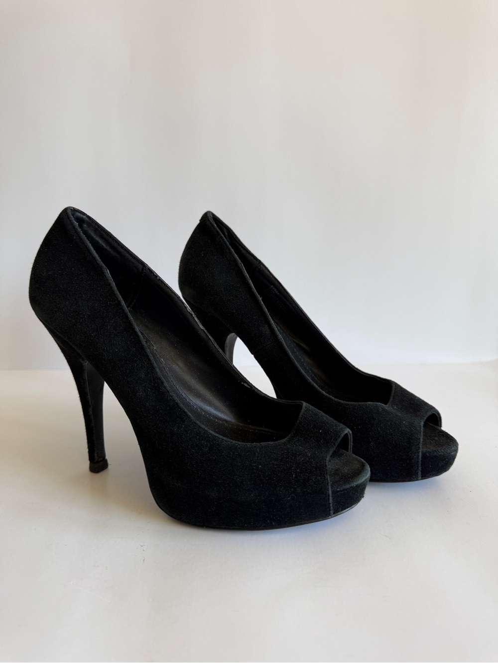 PreLoved Steve Madden Black Suede Y2K Peep Toe Platform Pumps 7.5 Fair Condition